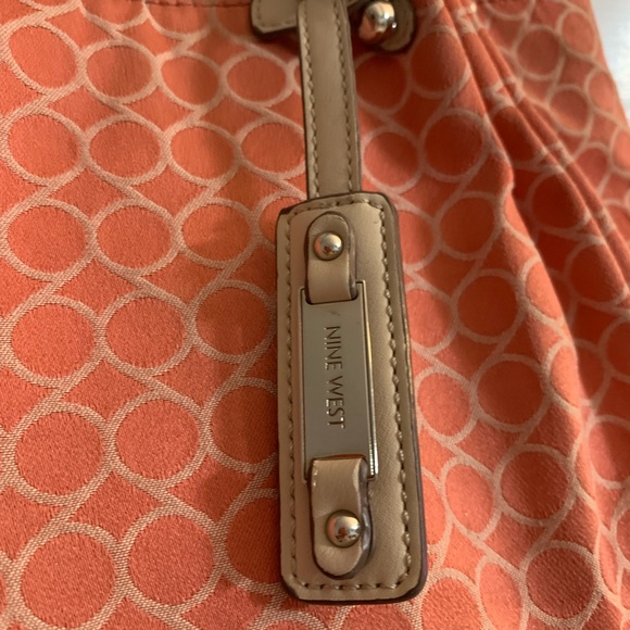 Nine West “9’s” coral satchel - Picture 6 of 16
